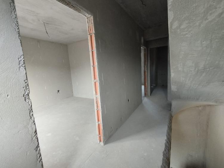 Casă cu 3 camere cu Teren 180 Mp în Central