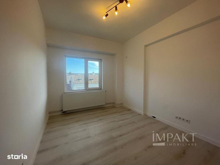 Apartament cu 4 camere decomandat în Central