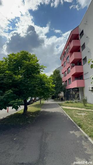 Apartament cu 3 camere decomandat în Carpați 2