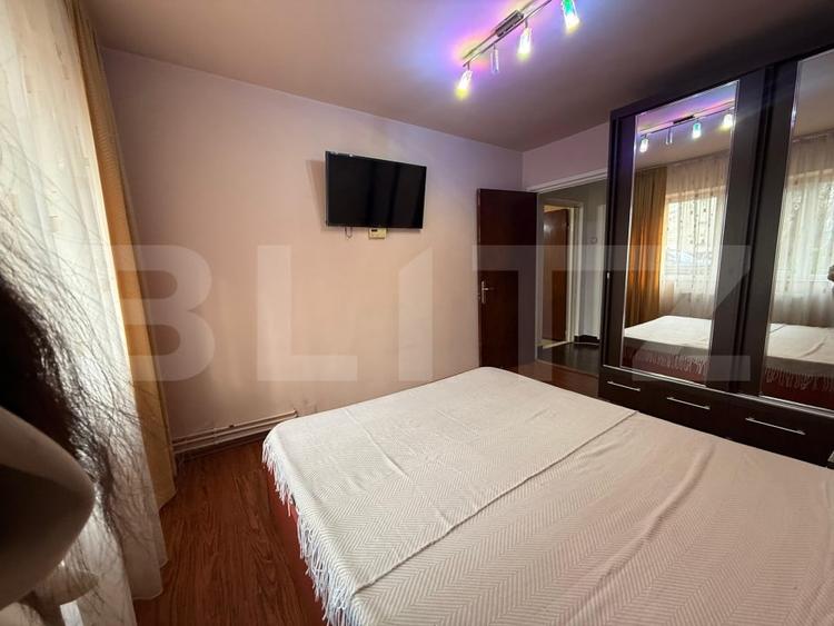 Apartament cu 2 camere semidecomandat, mobilat în Micro 6