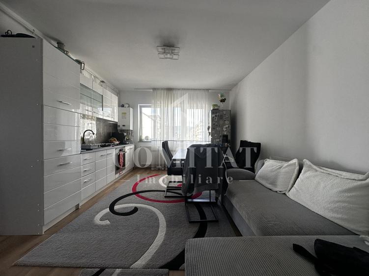 Apartament cu 3 camere semidecomandat, mobilat în Florești — fotografia 1