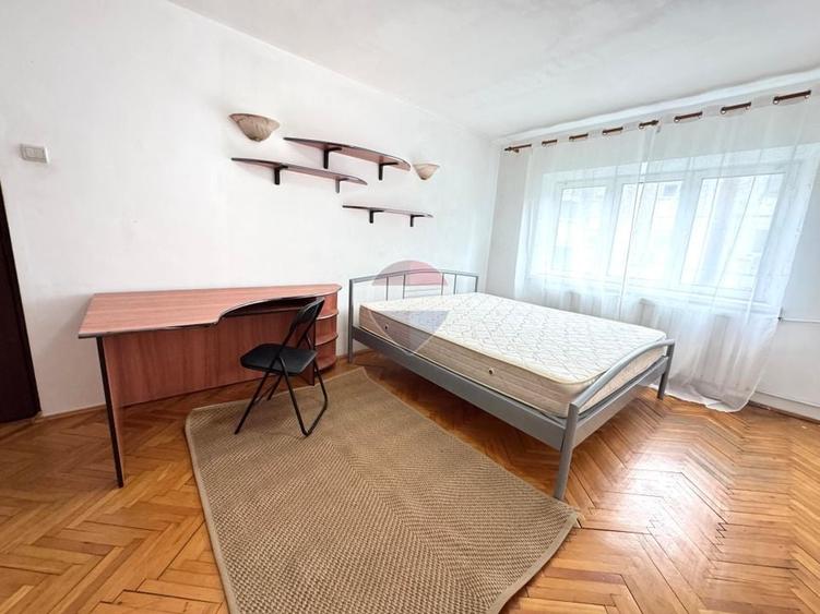 Apartament cu 3 camere de închiriat zona Piata Decebal - 3