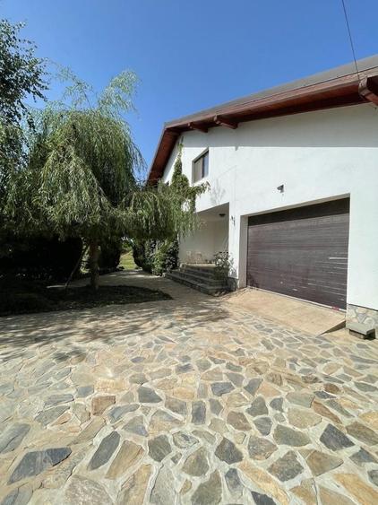 Casă cu 4 camere cu Teren 1416 Mp în Ciulnița