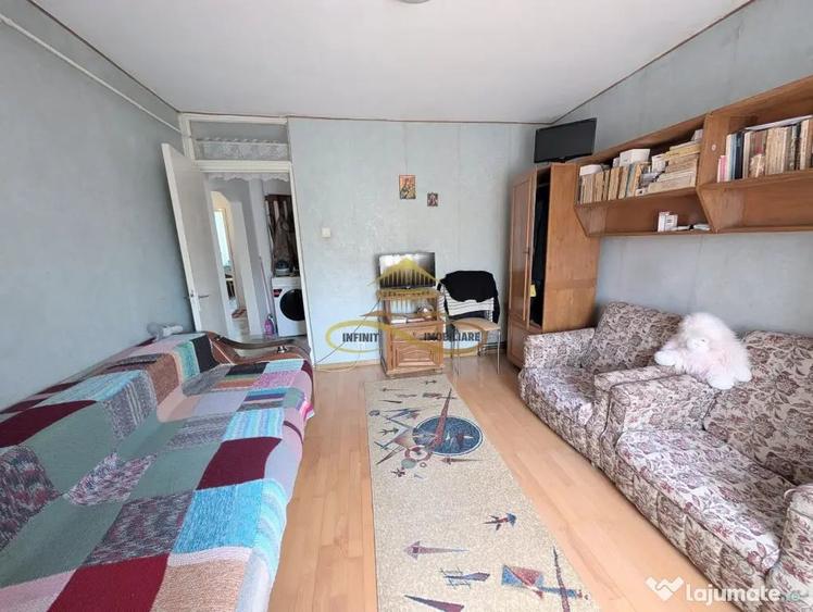 Apartament cu 3 camere decomandat în 9 Mai