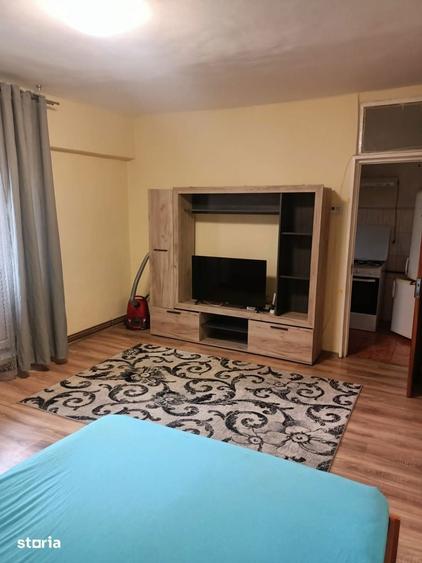 Garsonieră decomandată în Gară