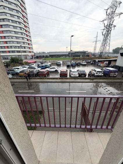 Apartament cu 3 camere decomandat în Florești