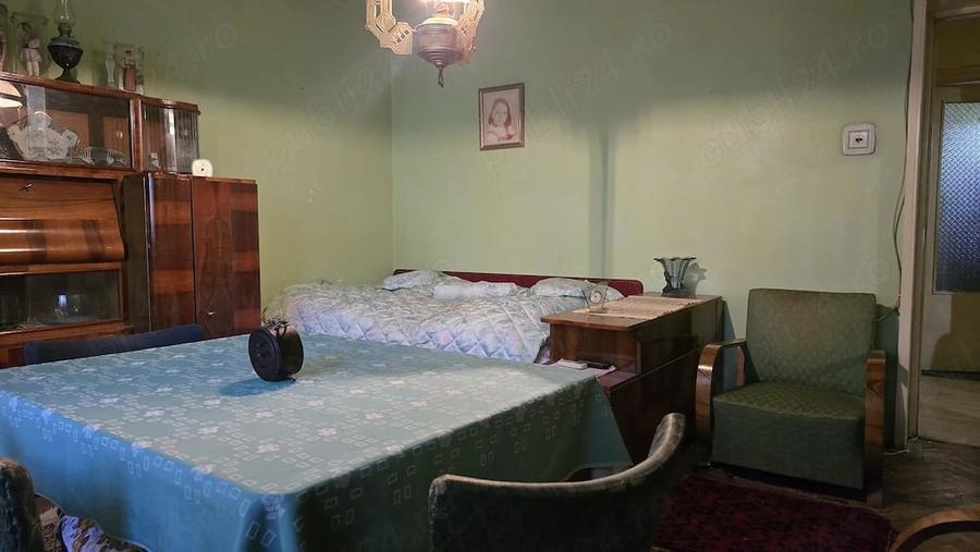 Apartament cu 3 camere decomandat în Progresul