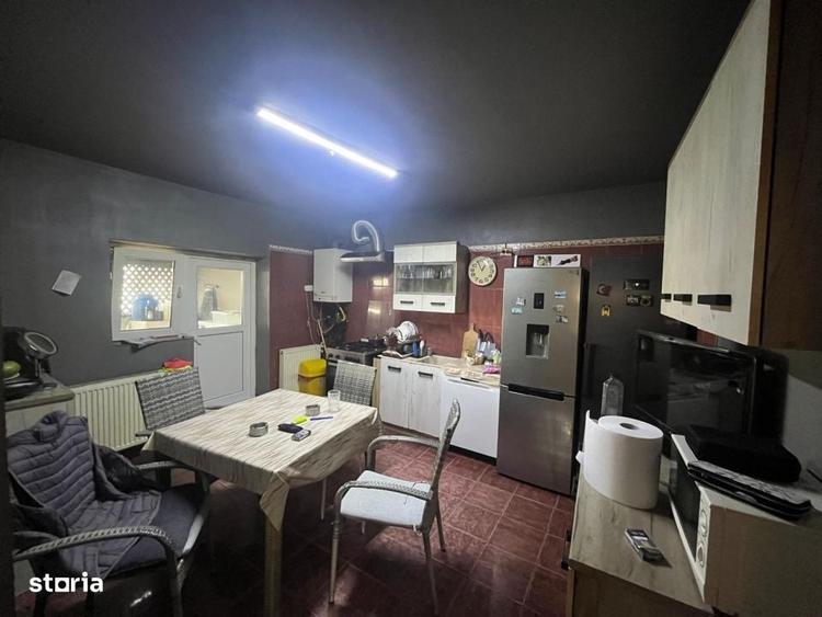 Casă cu 4 camere cu Teren 468 Mp în Bariera Vâlcii