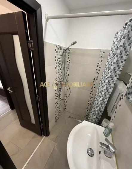 Apartament cu 2 camere decomandat, mobilat în Sala Palatului