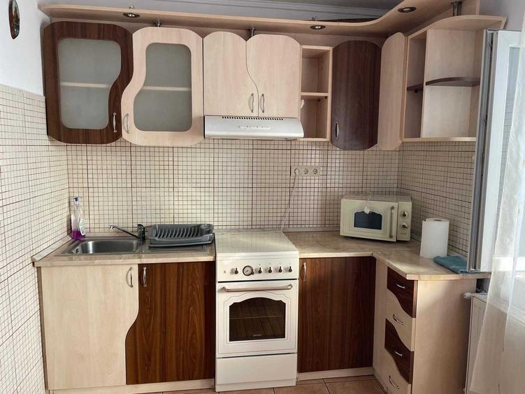 Apartament cu 3 camere decomandat în Rogerius
