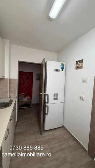 Apartament cu 3 camere semidecomandat în Mărășești