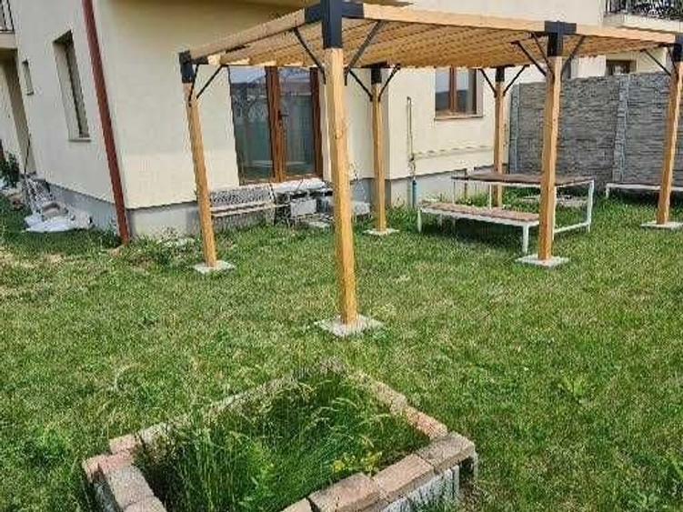 Casă cu 3 camere în Central