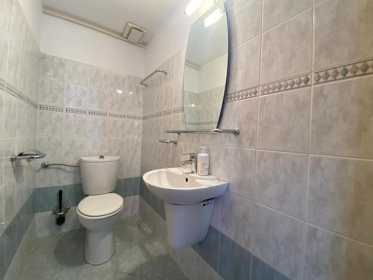 Apartament cu 3 camere decomandat, mobilat în Arcul de Triumf