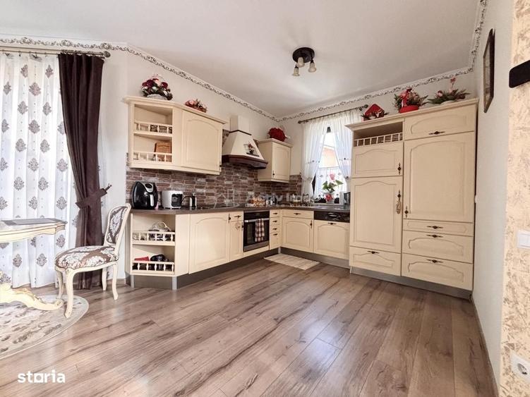Casă cu 4 camere cu Teren 300 Mp în Sânmartin