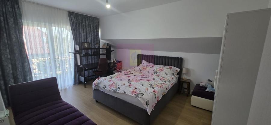 Casă cu 4 camere în Central