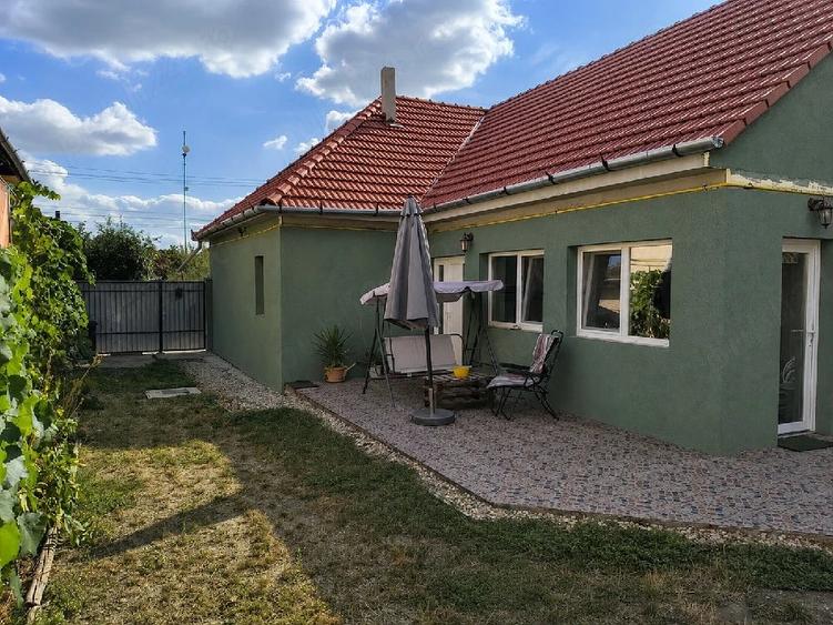 proprietar vand casa in zimand cuz renovata integral in 2024 - 1