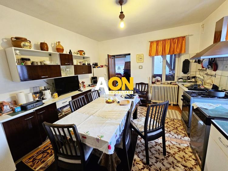 Casă individuală cu 4 camere cu Canalizare în Nord