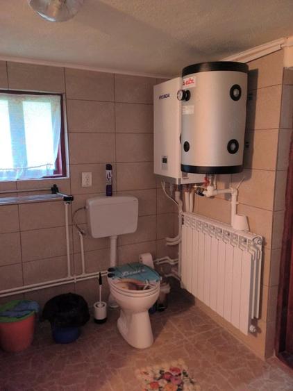 Casă cu 3 camere cu Teren 1800 Mp în Leiculești