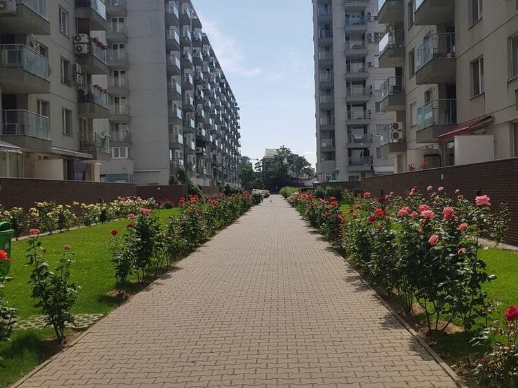 Apartament cu 2 camere semidecomandat în Colentina