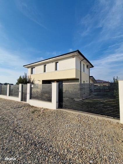 Casă cu 4 camere în Gulia