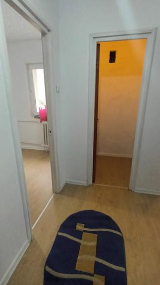Apartament cu 3 camere decomandat în Drumul Taberei