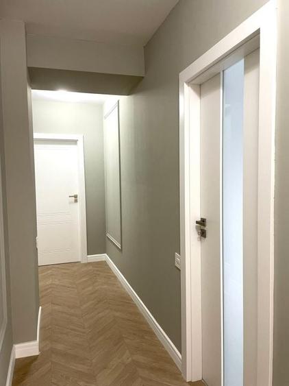Apartament cu 4 camere semidecomandat în Arcul de Triumf