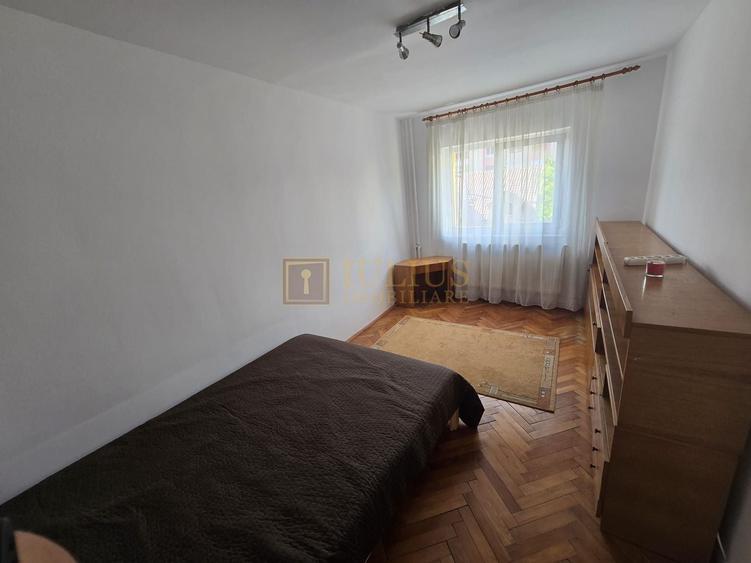 Apartament cu 3 camere semidecomandat, mobilat în Olimpia-Stadion