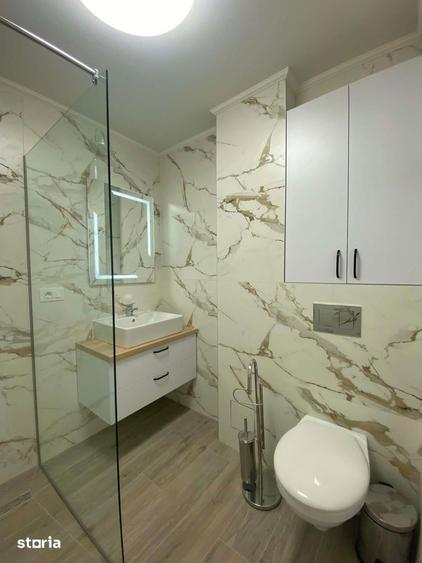 Apartament cu 3 camere semidecomandat în Micro 16