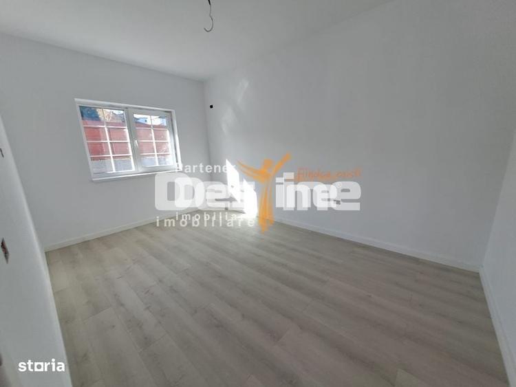 Casă cu 4 camere cu Teren 450 Mp în Valea Adâncă