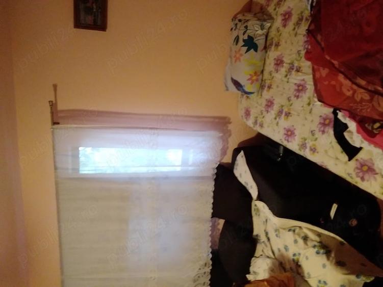 Casă cu 2 camere cu Teren 500 Mp în Pădureni