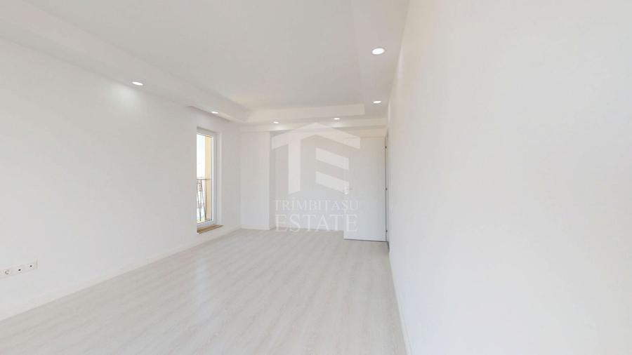 Penthouse cu 3 camere decomandat în Ștefăneștii de Jos