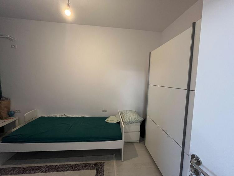 Apartament cu 3 camere semidecomandat, mobilat în Theodor Pallady