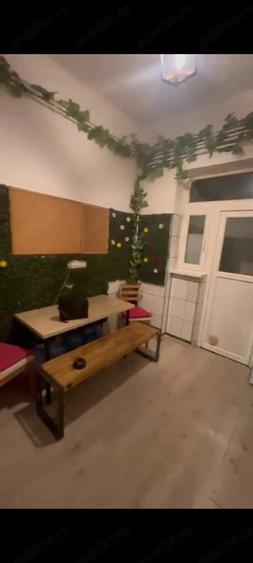 Apartament cu 6 camere decomandat în Armeneasca