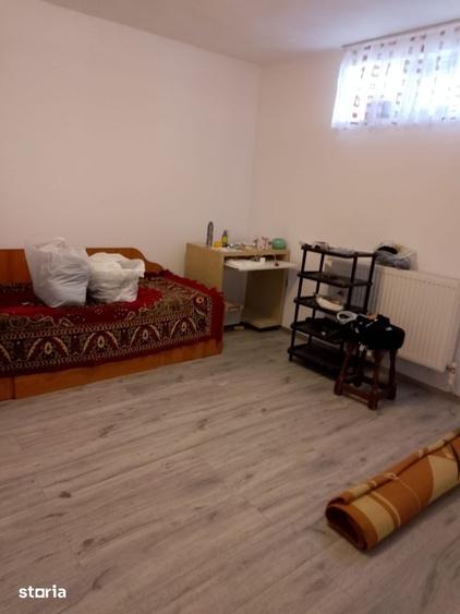 Casă cu 4 camere cu Teren 173 Mp în Călărași