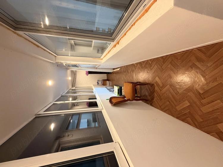 Apartament cu 3 camere semidecomandat în Balta Albă