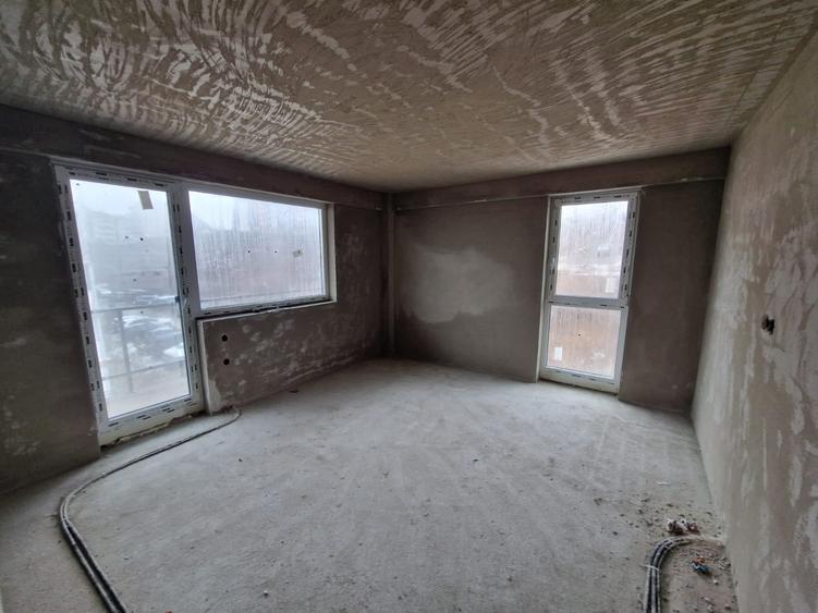 Apartament cu 2 camere decomandat în Dâmbul Rotund