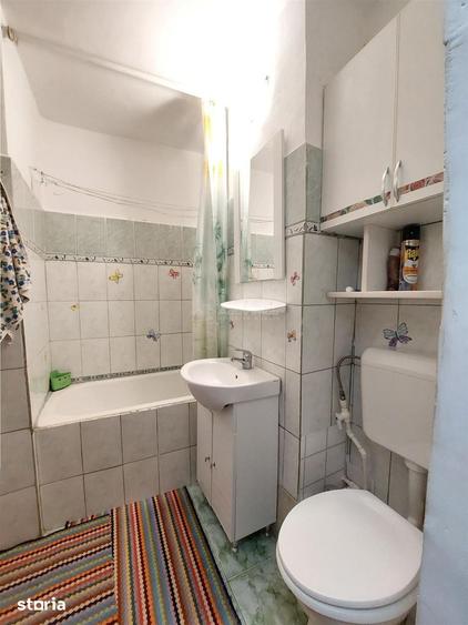 Garsonieră decomandată în Piața