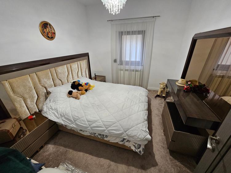 Casă individuală cu 6 camere cu Canalizare în Chiajna