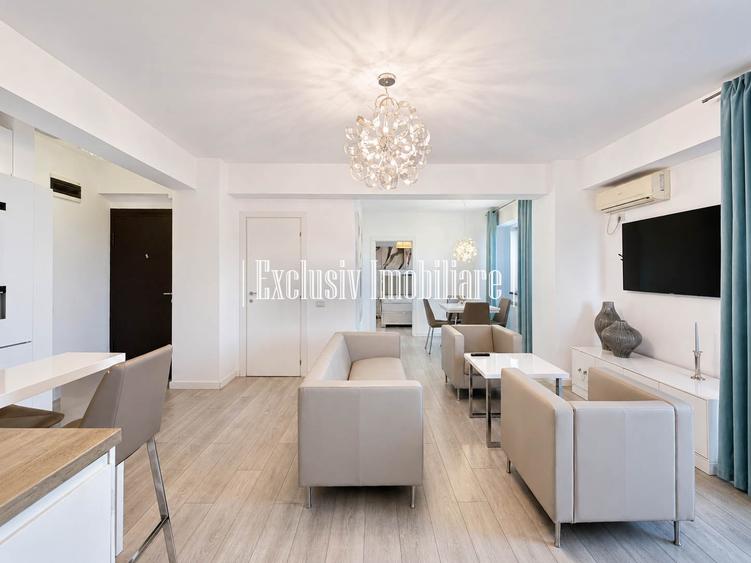 Apartament cu 3 camere decomandat în Faleza Nord