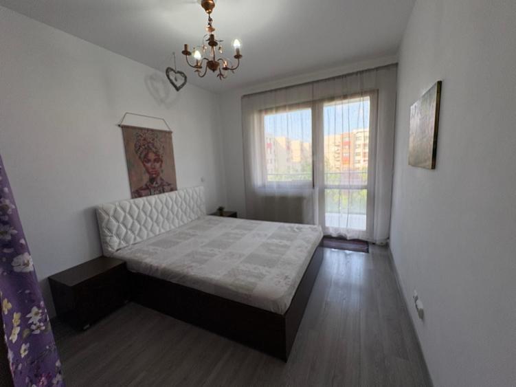 Apartament cu 2 camere semidecomandat în Exterior Vest