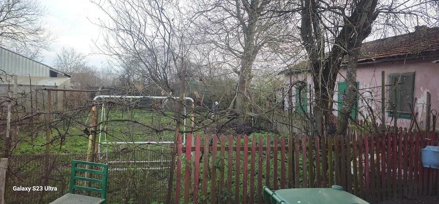 Casă cu 2 camere cu Teren 465 Mp în Central
