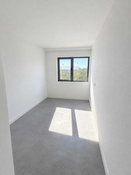 Casă cu 4 camere în Lumina