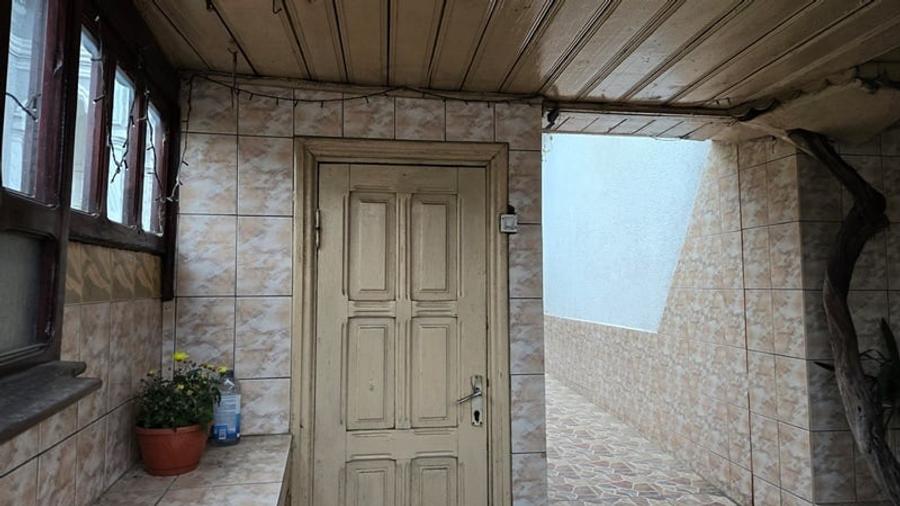 Casă cu 3 camere cu Teren 161 Mp în Central