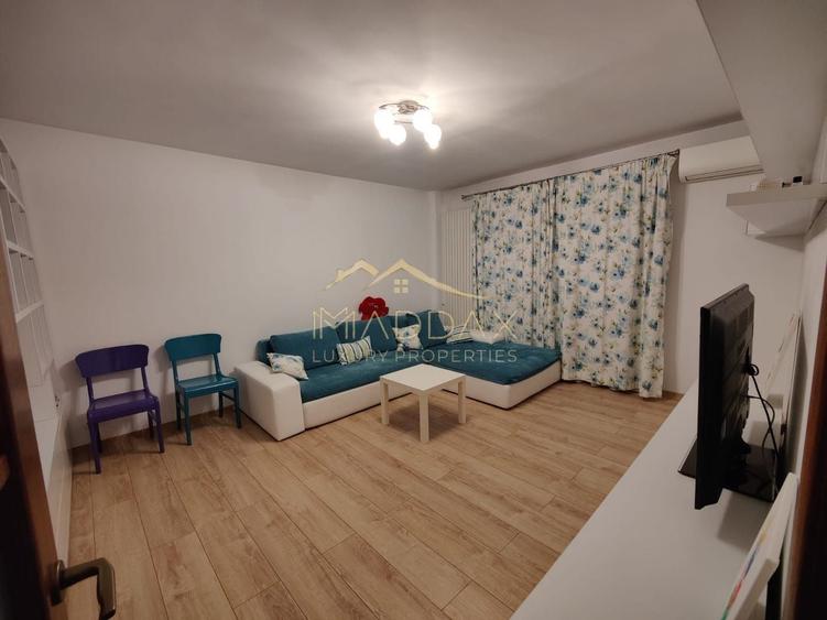 Apartament cu 3 camere decomandat, mobilat în 13 Septembrie