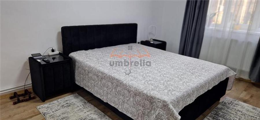 Apartament cu 3 camere decomandat în Horea