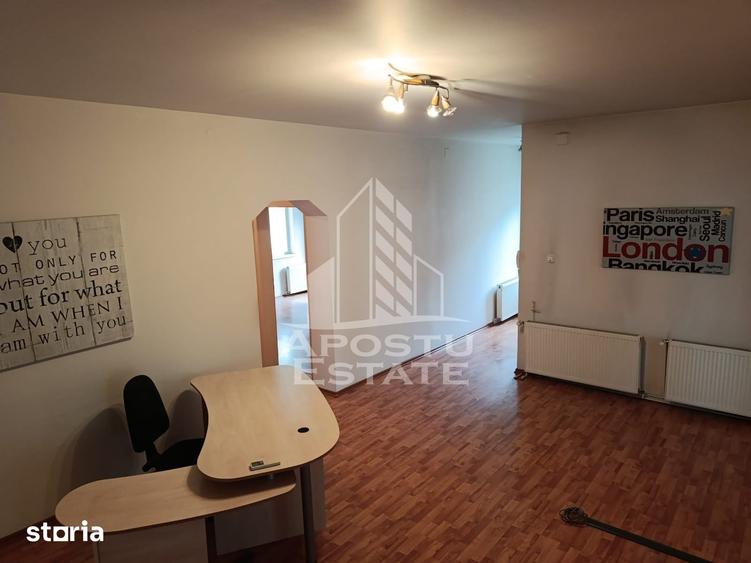 Apartament cu 4 camere în Cetății