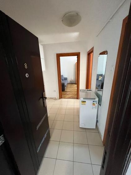 Garsonieră decomandată în Podu Roș