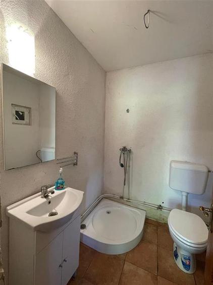 Casă individuală cu 6 camere cu Canalizare în Valea Budului