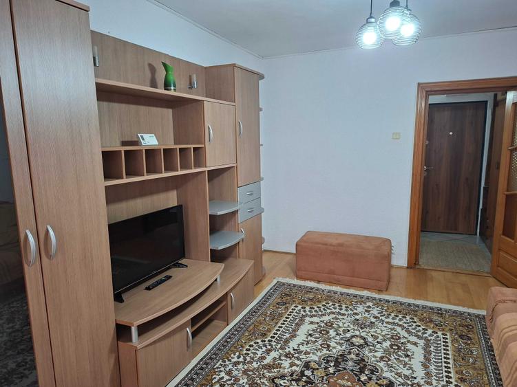 Apartament cu 2 camere semidecomandat în George Enescu