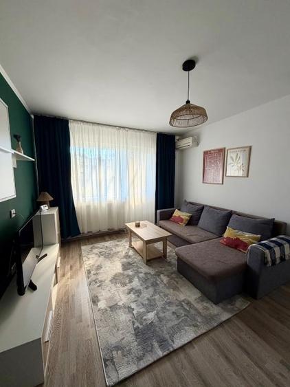 Apartament cu 2 camere decomandat, mobilat în P-ța Gării